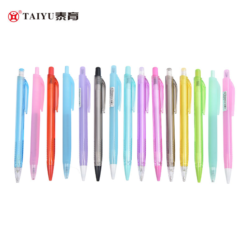 Os alunos usam caneta esferográfica de rolo com suporte de caneta triangular multicolorido de cor transparente